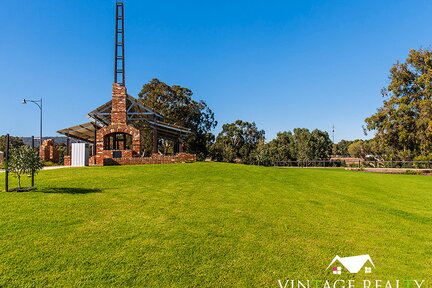 26 LAZENBY DRIVE
