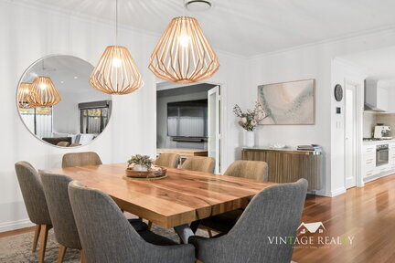 AUBIN GROVE,sale