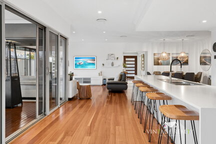 AUBIN GROVE,sale