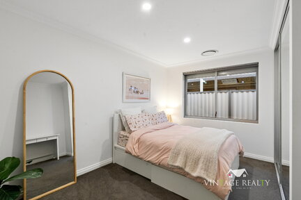 AUBIN GROVE,sale