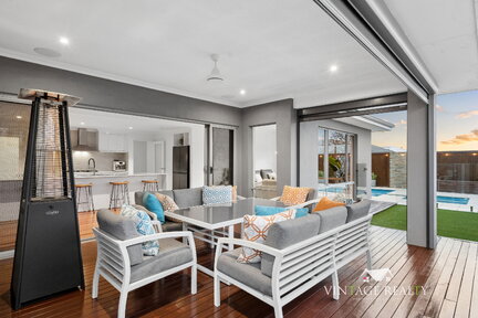 AUBIN GROVE,sale