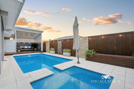 AUBIN GROVE,sale