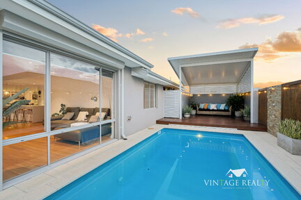 AUBIN GROVE,sale