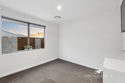 AUBIN GROVE,sale