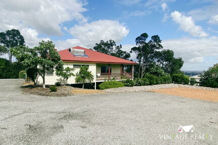 3 BEVIS COURT