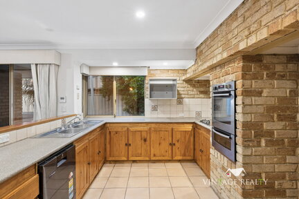 THORNLIE,sale