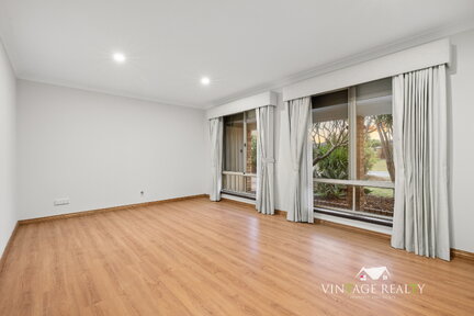 THORNLIE,sale
