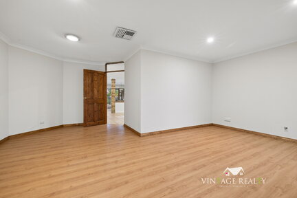 THORNLIE,sale