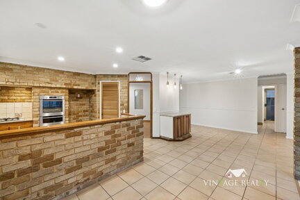 THORNLIE,sale