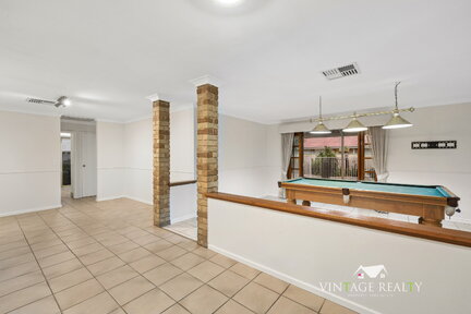 THORNLIE,sale