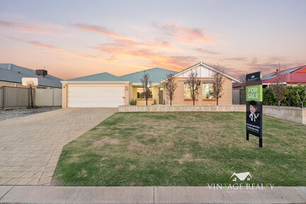 17 Knoop Drive